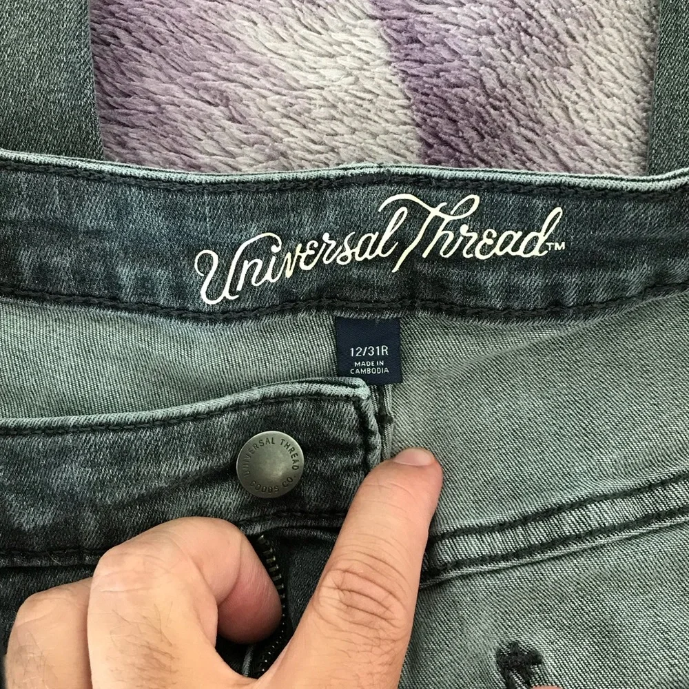Universal Thread High Rise Skinny Jean - Picture 9 of 16